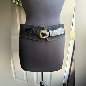 Ginnie Johansen Inc Dallas suede leather wide buckle belt, size medium